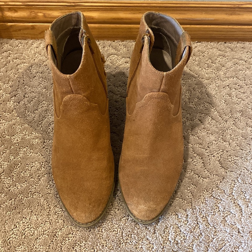 Vionic Waterproof Brown Suede Boots Size 8.5 - Picture 2 of 3